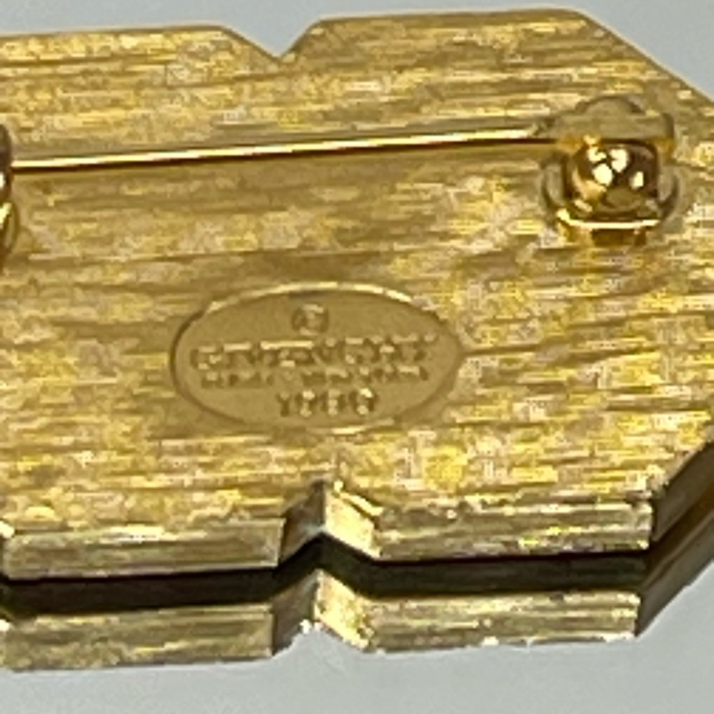 GIVENCHY GG Logo Gold Tone Brooch - Picture 4 of 6